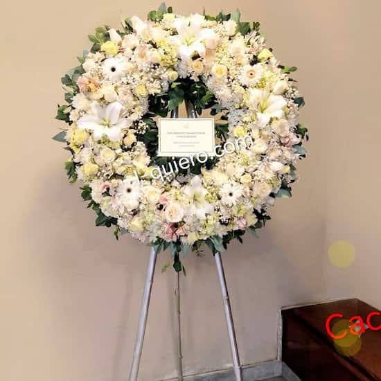 Corona fúnebre y flores con delivery en Lima - Cod:FNB33