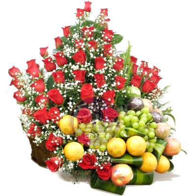 Arreglo de Frutas con Rosas Importadas | Arreglos de Frutas con Rosas - Cod:QFA02