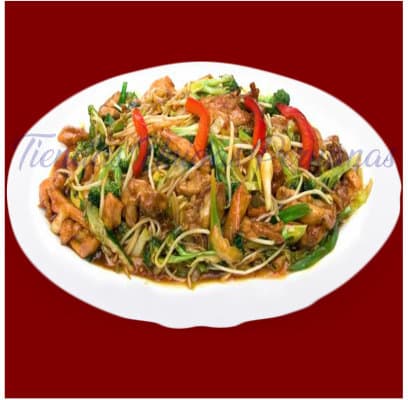 Tipakay con Tallarin con Pollo | Chifa a Delivery | Chifa platos a la Carta - Cod:WCB05