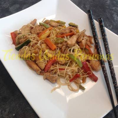 Fideo Chino con Pollo | Chifa Delivery Peru - Cod:WFC01